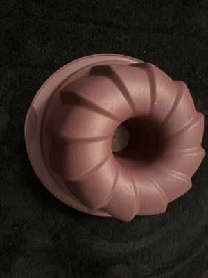 gugelhupf backform silikon Tupper Tupperware Lila Flexibel Back Form Praktisch  - Bild 1 von 4