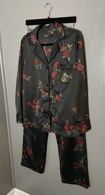 Lauren Ralph Lauren Women's Floral Pajama Set With Crest Long Sleeve Top Size S - Image 1 of 4