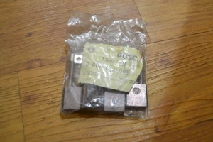 BOSCH  KOHLENBÜRSTEN 2007014006 NOS - Bild 1 von 2