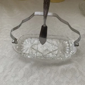 Vintage frühe amerikanische vorgeschnittene Butterdose mit Metallgriff und Messer - Bild 1 von 3