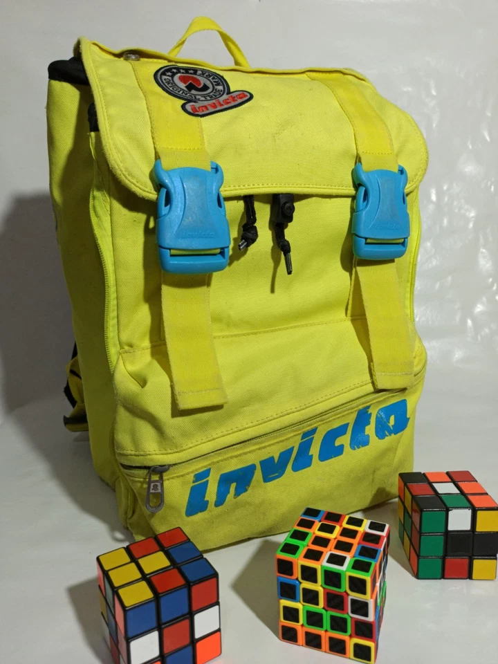 Mochila Invicta Pizarra USADA ¡¡Buena importada directamente de Milán Italia!!! Foto 1 de 4