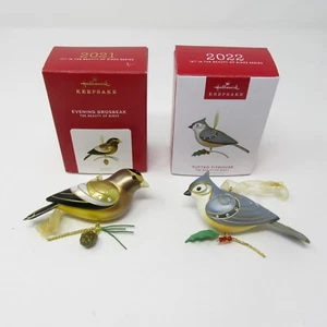 Hallmark The Beauty of Birds Evening Grosbeak and Tufted Titmouse 2021 2022 - Picture 1 of 18