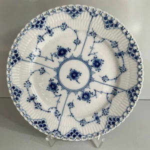 ROYAL COPENHAGEN Musselmalet Vollspitze 620 TELLER 19cm Blue Fluted Full Lace - Picture 1 of 3
