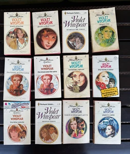 Lot of 11 Harlequin Violet Winspear Romance Novels GUC 60s 70s Vintage - Foto 1 di 10