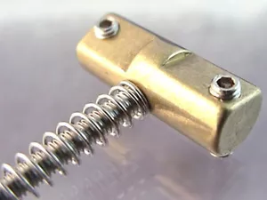 ELEMENTI IN OTTONE COMPENSATO - UPGRADE TELE GUITAR BRIDGE - Foto 1 di 4