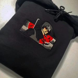 Sudadera con Capucha Camiseta Cuello Redondo Bordada Inspirada en Manga Anime Personalizada - Imagen 1 de 10