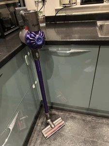Dyson Hoover Cordless Stick Vacuum Cleaner V6 Animal Pattern - Picture 1 of 6