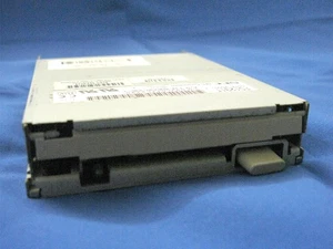 3.5" INTERNAL FLOPPY DRIVE - IDE - USED - Picture 1 of 4
