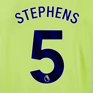 2024 2025 OFFIZIELLES SOUTHAMPTON STEPHENS 5 BLAU AUSWÄRTS SPIELERGRÖSSE NAME SET - Bild 1 von 1