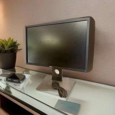 Dell P2217 22 inch LCD Monitor 16:10 aspect ratio HDMI, VGA, DisplayPort NEW - Image 1 of 4