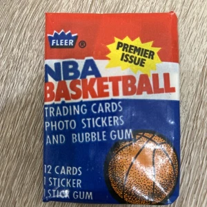 1986 FLEER Basketball Wax Pack!! Larry Bird sticker Showing on back!🔥🔥 - Picture 1 of 2