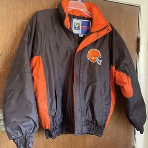 Abrigo Cleveland Browns Competidor NFL Día del Juego Para Hombre Talla Grande Marrón Aislado - Imagen 1 de 4