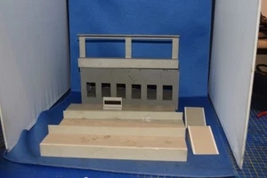 Trix Many-Ways 3007 Country Through Station (Missing Steps, Posters & Glazing) - Picture 1 of 3