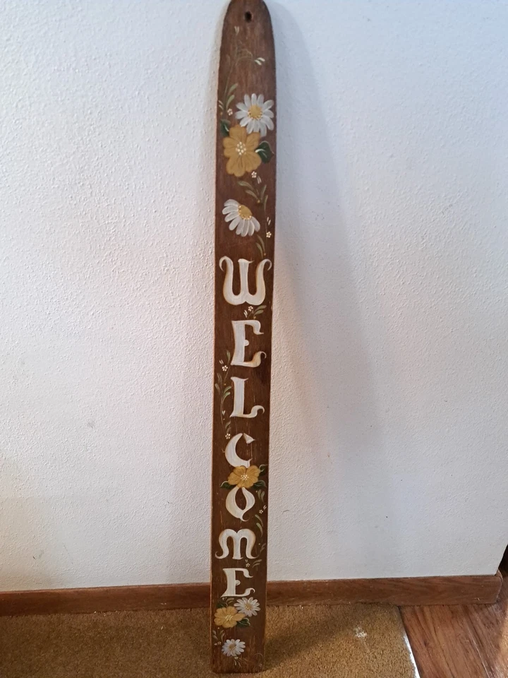 Cartel de bienvenida floral 36" pintado a mano Hunter Cabin Pelt Strecher Foto 1 de 4