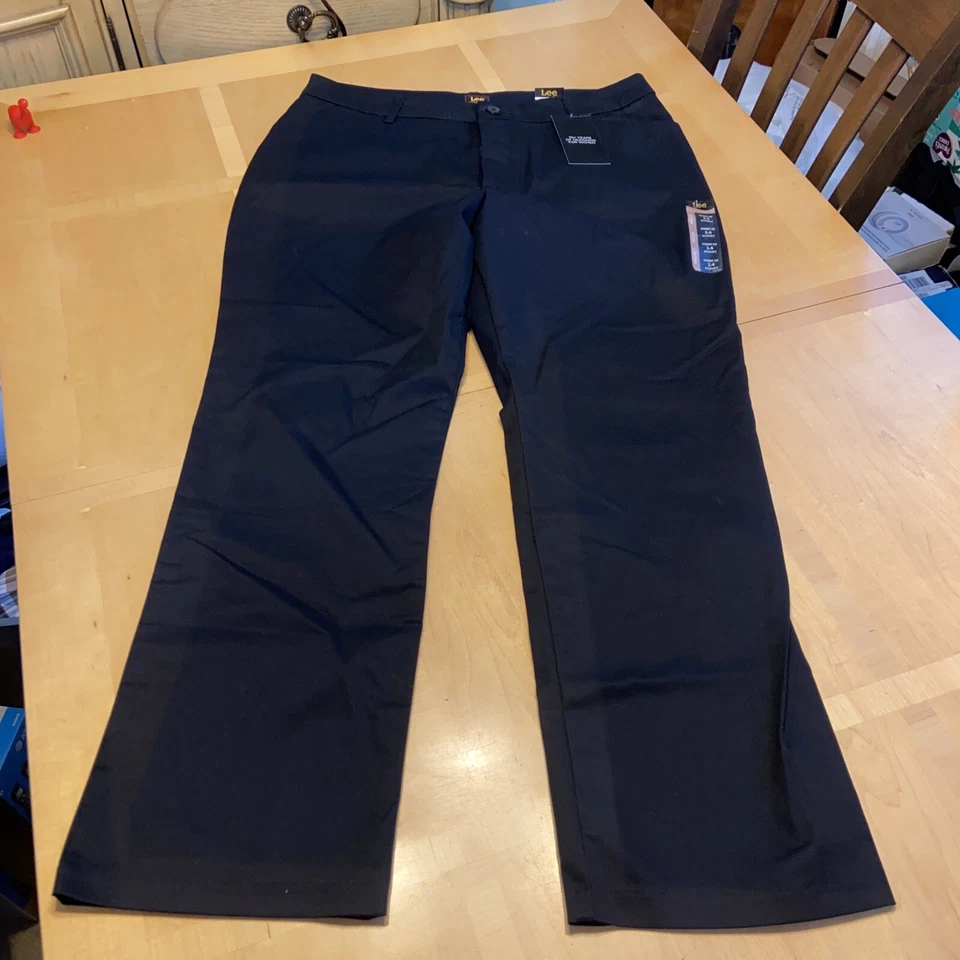 LEE Women's Wrinkle Relaxed Fit Straight Leg Pant Black Black Size