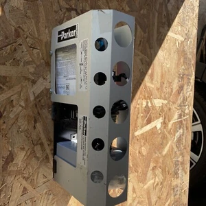 PARKER CONVUM - Picture 1 of 5