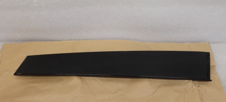 2012-2013 Infiniti M35h M37 M56 2014-2019 Q70 Cover Front Door SASH, RH - Image 1 of 4