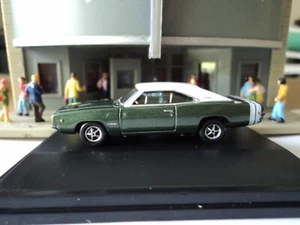 Oxford 1968 DODGE CHARGER Green and White 1/87 HO diecast car - Picture 1 of 7