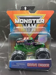 Monster Jam 1:64 Grave Digger LEGACY TRUCKS Series 9 New HTF Bracelet - Picture 1 of 2