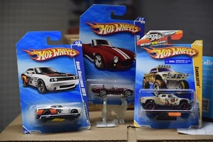 2010 Hot Wheels !!You Pick!! - Picture 1 of 22
