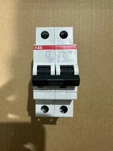 2CDS252001R0044 Brand New ABB Miniature Circuit Breaker S202-C4 2P 4A 440V - C - Picture 1 of 4
