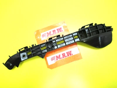 BUMPER CLIP FENDER BRACKET Passenger SIDE Rear Back COVER oem LEXUS CT200h 11-17 - Image 1 of 4