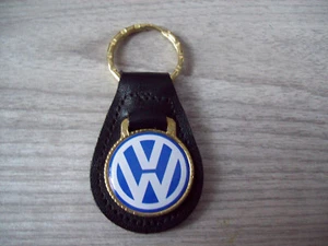 VOLKSWAGEN KEY CHAIN .....VW.....GOLD TONE....BLACK LEATHER - Picture 1 of 1