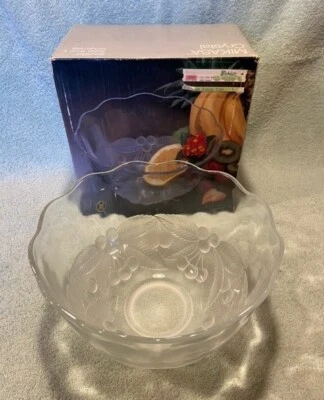 DE COLECCIÓN MIKASA CRISTAL ESMERILADO ABUNDANTE ENSALADERA cerezas levantadas ~ ¡NUEVO! Foto 1 de 4