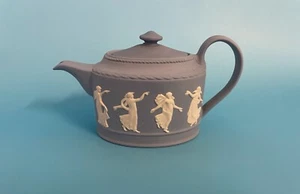 WEDGWOOD Blue Jasperware Dancing Hours individuelle Miniatur Teekanne mit Deckel - Bild 1 von 9