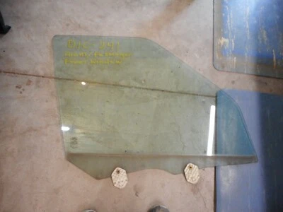 2006 LAND ROVER LR3 RIGHT FRONT WINDOW GLASS PASSENGER - Image 1 of 4