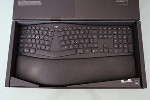 Tastiera Logitech Ergo K860 wireless layout tedesco - Foto 1 di 3