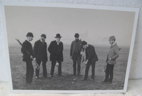 MODERN POSTCARD OF   1886 GOLFERS ON BRUNTSFIELD LINKS Cover
