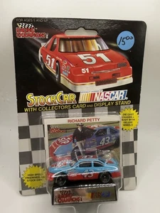 Racing Champions Stock Car #43 Richard Petty 1991 NASCAR Pontiac STP 1:64 - Bild 1 von 2