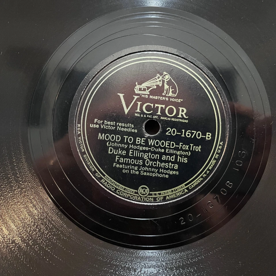 DUKE ELLINGTON - Mood To Be Wooed / Kissing Bug - 10" Shellac 78RPM Record - E+ - Image 1 of 4