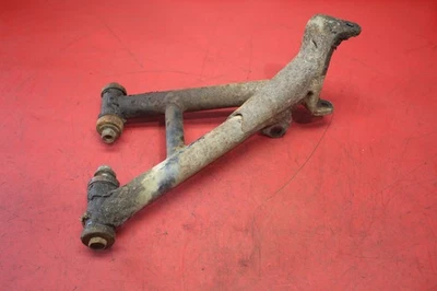 Yamaha YFM350 1988 MOTO 4 delantero inferior derecho control brazo A 2HT-23580-00-00 Foto 1 de 4