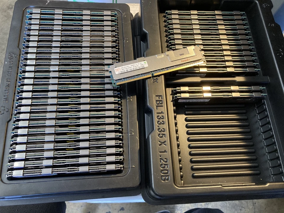 Hynix 8GB RAM Lot of 40 2Rx4 PC3-10600R Server RAM HMT31GR7AFR4C-H9 - Image 1 of 4