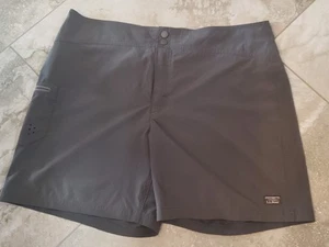 Ladies L.L. BEAN Dark Gray Outdoor Hiking Shorts, size 14 - Picture 1 of 3
