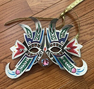 Venetian Masks~Metallic Masquerade Angelic Inspired MANY STUNNING COLORS - Picture 1 of 2