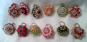 Vintage Set of 12 Handmade Round Beaded Star Ornaments - Bild 1 von 6