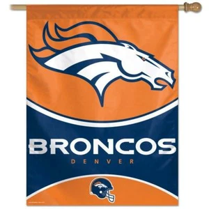 NFL DENVER BRONCOS BANDERA VERTICAL CON LICENCIA OFICIAL INTERIOR EXTERIOR NUEVO - Imagen 1 de 1