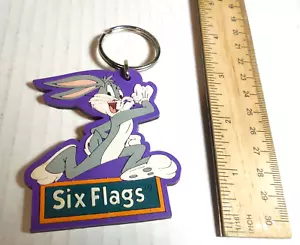 Llavero de goma vintage Six Flags Bugs Bunny 1996 WB Looney Tunes - Imagen 1 de 3