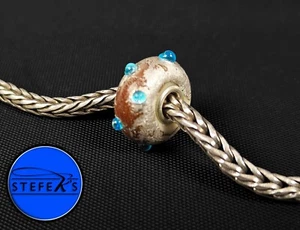Rara perla di vetro vintage Trollbeads 'Shining Blue Bud' lavorata a lume - E5925a - Foto 1 di 4