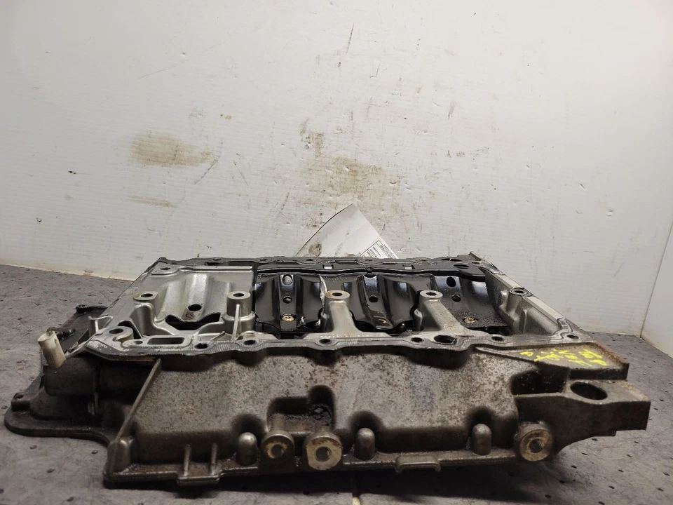 Cacerola de aceite 2,0 L superior para 17-22 AUDI Q7 1630671 Foto 1 de 4