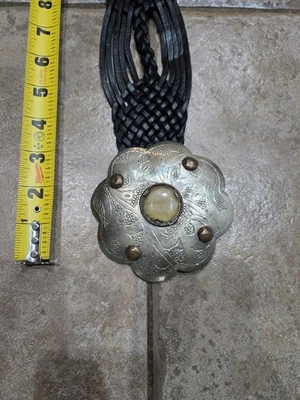 Cinturón ancho tejido de cuero negro Chicos con hebilla de metal y piedra Foto 1 de 4