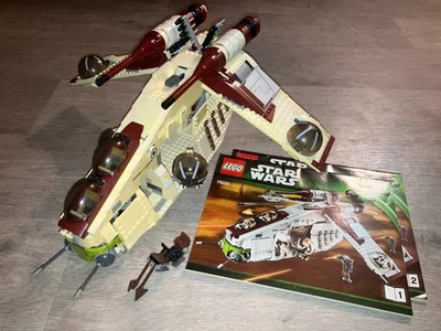 Lego Star Wars 75021 - Republic Gunship - Set Sans Personnage  - Photo 1/4