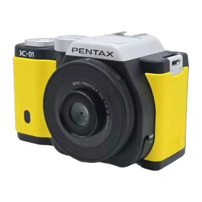PENTAX K-01 Designer Australiano Amarelo "Mark Newson" Edição Limitada + Lente - Imagem 1 de 4