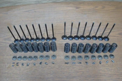 Honda CB1100 2014 válvula de motor con resorte y guardianes  Foto 1 de 4