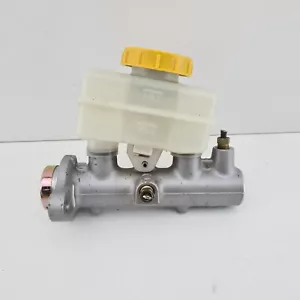 Subaru Forester Brake Master Cylinder SG 07/02-06/05 - Picture 1 of 9