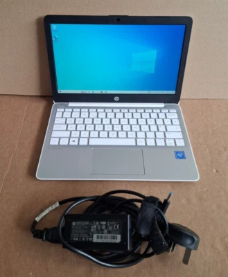 HP Stream 11-ak0502sa Notebook (11.6") 4GB RAM / 32GB SSD - Image 1 of 4