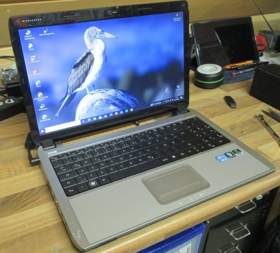 TERRA Mobile 1586P. SSD Festplatte. Nvidia HD Grafik. Windows 10Pro, Office 2019 - Bild 1 von 4